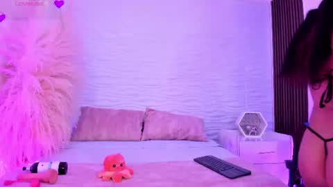 aylinlove_ online show from June 26, 2026, 11:47 am
