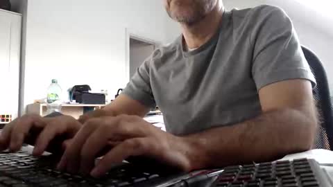 Snapshot of aylinniyerim chatting on January 23, 2025, 2:50 pm aylinniyerim online show from January 23, 2025, 2:50 pm