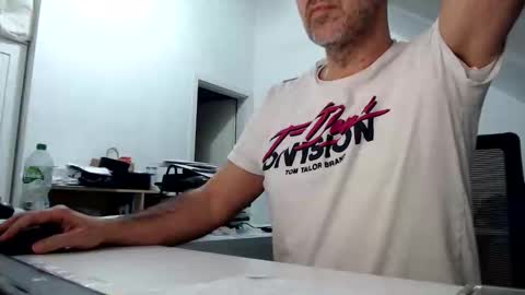 aylinniyerim online show from March 22, 2026, 9:51 pm