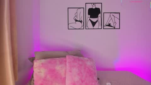 Aylin  online show from December 19, 2025, 10:33 am