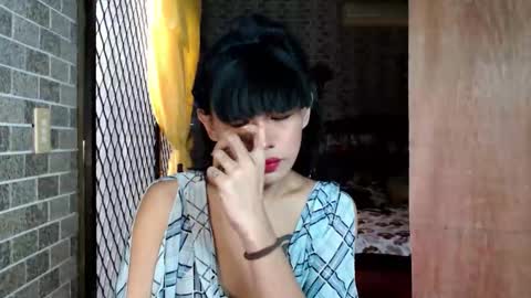 aymkyline online show from October 26, 2025, 2:17 am