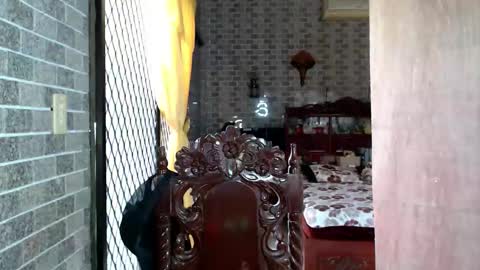 aymkyline online show from November 13, 2025, 1:48 am