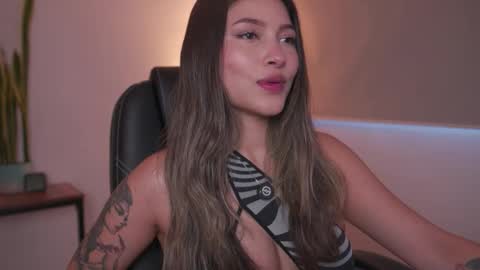 Snapshot of ayralee chatting on February 26, 2026, 9:47 pm Ayra L online show from February 26, 2026, 9:47 pm