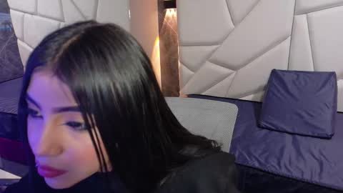 Aysel online show from November 1, 2025, 7:27 pm