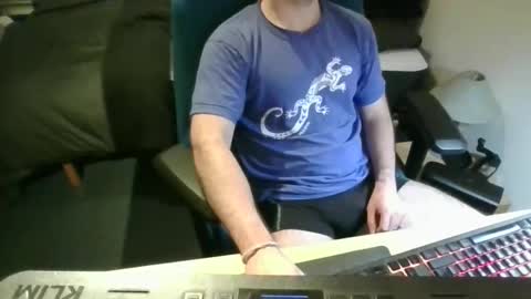 azdert online show from March 25, 2026, 9:37 am