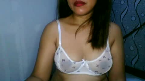 azelliya2018 online show from July 5, 2026, 9:38 am