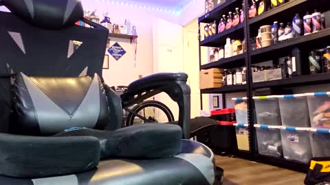 aztec2step70 online show from April 19, 2026, 10:45 pm