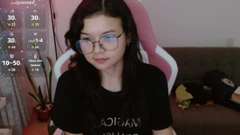 Azu  online show from April 9, 2026, 12:54 am