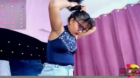 azul_moon online show from September 28, 2025, 9:53 pm