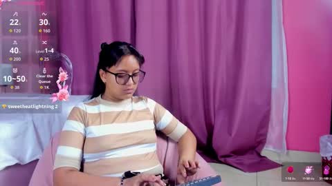 azul_moonn online show from November 8, 2025, 3:39 am