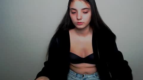 azumi_chan_ online show from October 23, 2025, 2:44 am