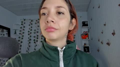 azumi saan online show from October 5, 2025, 3:16 am