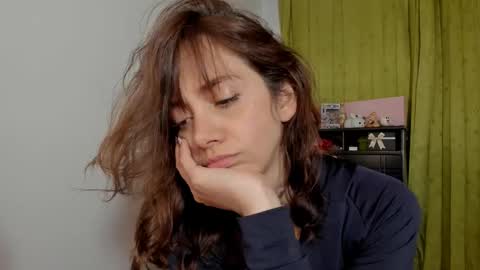 Snapshot of azumi_saan chatting on February 4, 2026, 2:39 am azumi saan online show from February 4, 2026, 2:39 am