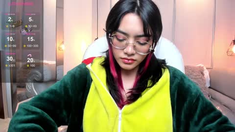 Snapshot of azurakindong chatting on December 16, 2024, 11:07 pm Azura online show from December 16, 2024, 11:07 pm