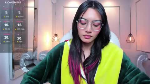 Snapshot of azurakindong chatting on September 18, 2025, 7:49 pm Azura online show from September 18, 2025, 7:49 pm