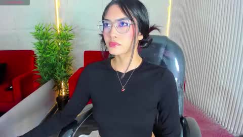 Azura online show from November 11, 2025, 7:58 pm