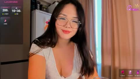 Snapshot of azure_moon chatting on June 20, 2026, 5:10 am azure_moon online show from June 20, 2026, 5:10 am