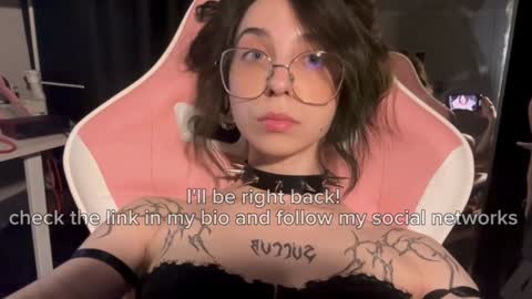 Snapshot of b0pppo chatting on December 11, 2024, 8:39 pm your fuckdoll sub girl MORE ME online show from December 11, 2024, 8:39 pm