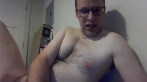 Snapshot of b21lundeen chatting on December 22, 2025, 10:07 pm your-personal-weener online show from December 22, 2025, 10:07 pm