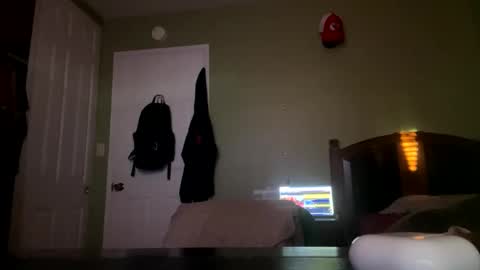 b_johnson530 online show from November 16, 2025, 4:12 pm