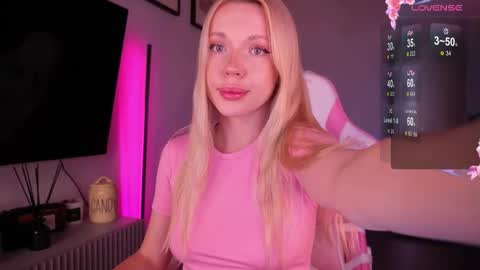 Snapshot of baaby_bon chatting on November 3, 2025, 3:41 am Bonnie online show from November 3, 2025, 3:41 am