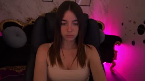 Snapshot of babe_dollie chatting on June 22, 2026, 7:16 am Babe online show from June 22, 2026, 7:16 am