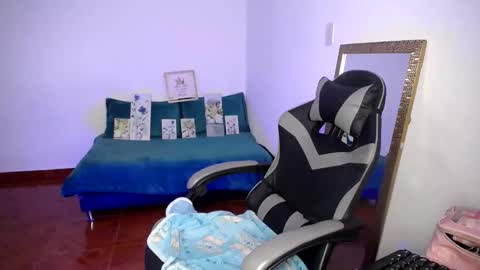 babenik_777 online show from December 17, 2025, 3:12 am