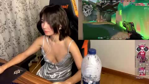 Snapshot of babiej_ chatting on February 27, 2025, 5:26 pm Jialyn online show from February 27, 2025, 5:26 pm
