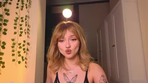 Snapshot of baby_adele chatting on December 18, 2024, 8:25 pm bb adele online show from December 18, 2024, 8:25 pm
