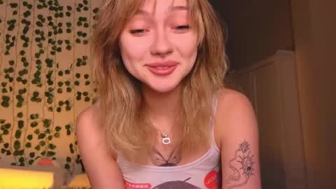 Snapshot of baby_adele chatting on December 21, 2024, 9:36 pm bb adele online show from December 21, 2024, 9:36 pm