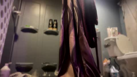 Snapshot of baby_buddha chatting on December 6, 2024, 6:04 am baby buddha online show from December 6, 2024, 6:04 am