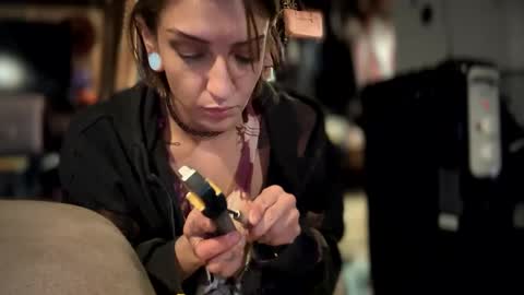 Snapshot of baby_buddha chatting on December 17, 2024, 6:09 pm baby buddha online show from December 17, 2024, 6:09 pm