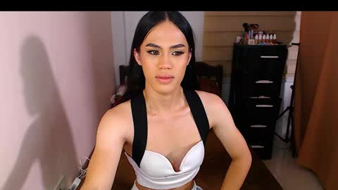 Snapshot of baby_fu chatting on September 30, 2025, 6:57 pm Nathalia online show from September 30, 2025, 6:57 pm