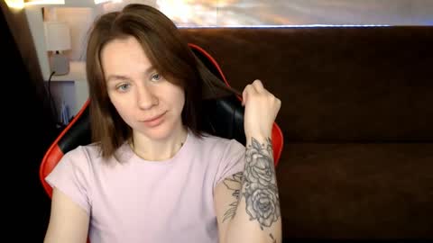 baby_kitte online show from January 12, 2026, 3:01 am