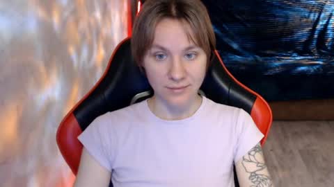baby_kitte online show from May 27, 2026, 3:36 am