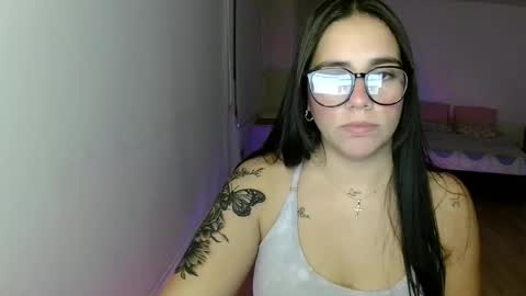 Snapshot of baby_madyy chatting on February 4, 2026, 11:42 pm Madyy online show from February 4, 2026, 11:42 pm