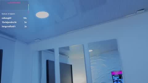 baby_naomy online show from November 9, 2025, 2:59 pm