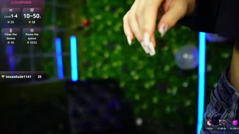 Baby Nico online show from November 6, 2025, 5:14 pm