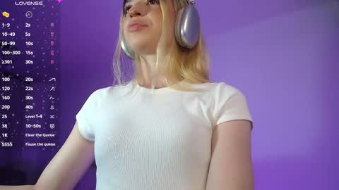  NYX  online show from December 22, 2025, 2:41 am