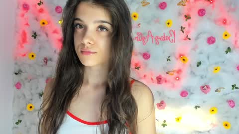 Snapshot of babyaylin chatting on January 18, 2025, 6:13 am Aylin online show from January 18, 2025, 6:13 am
