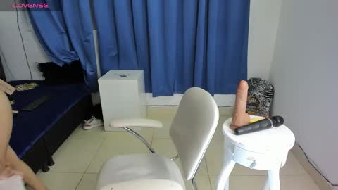 Baby Chanell online show from November 11, 2025, 2:33 am