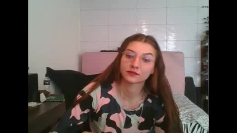 babydemon6 online show from October 6, 2025, 2:14 pm