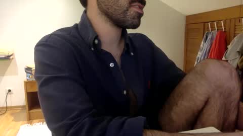 Tom A.    online show from November 9, 2025, 1:04 am