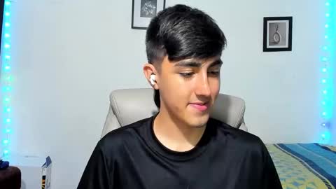 Snapshot of babymaik chatting on October 27, 2025, 5:33 am babymaik online show from October 27, 2025, 5:33 am