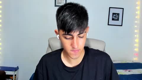 babymaik online show from November 26, 2025, 7:53 am