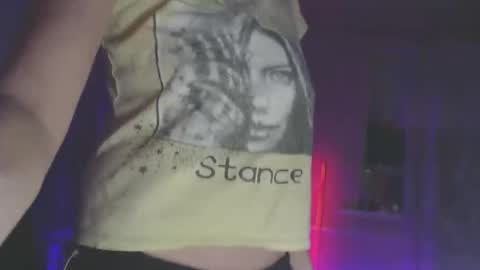 Sonya online show from November 15, 2025, 7:21 pm