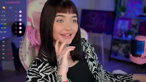 Nika online show from December 5, 2024, 2:09 am