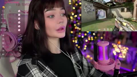 Nika online show from December 23, 2024, 2:13 am