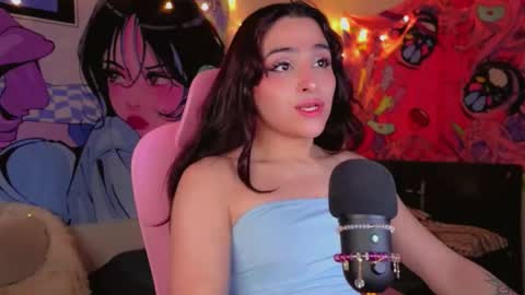 babysofix_ online show from October 18, 2025, 6:08 pm