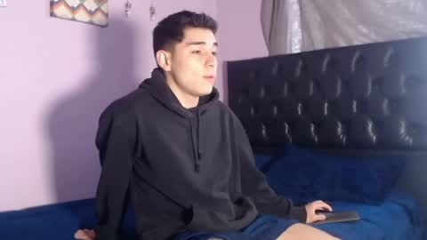 Snapshot of babytwunkz chatting on September 30, 2025, 5:29 pm Hey Im Zayn good to see u here online show from September 30, 2025, 5:29 pm